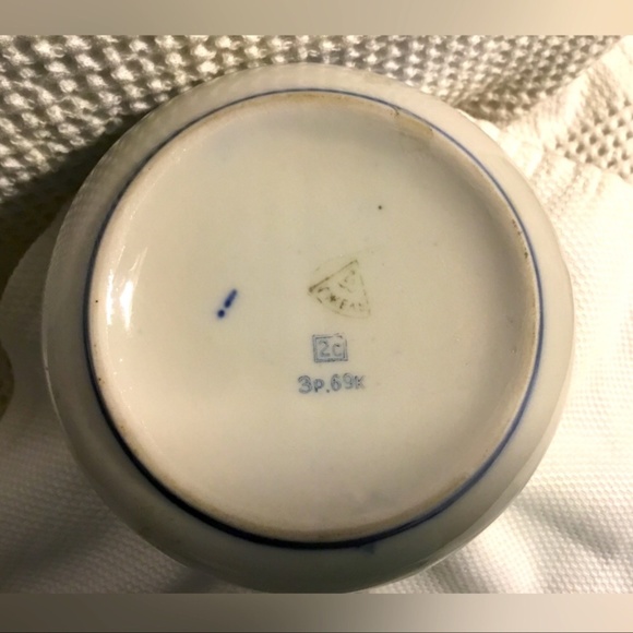 💂🏻Traditional Russian Gzhel Pottery Casket💂🏻 - Picture 7 of 9